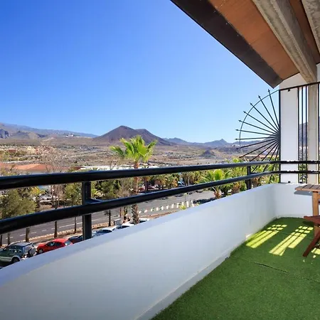 In Cristianos- Ichazagua Views Apartment Los Cristianos (Tenerife)